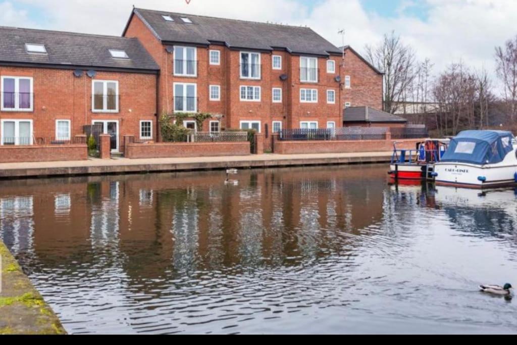 Waterside Mufc & Trafford Centre Townhouse 4 Bedroom Free Parking Μάντσεστερ Εξωτερικό φωτογραφία